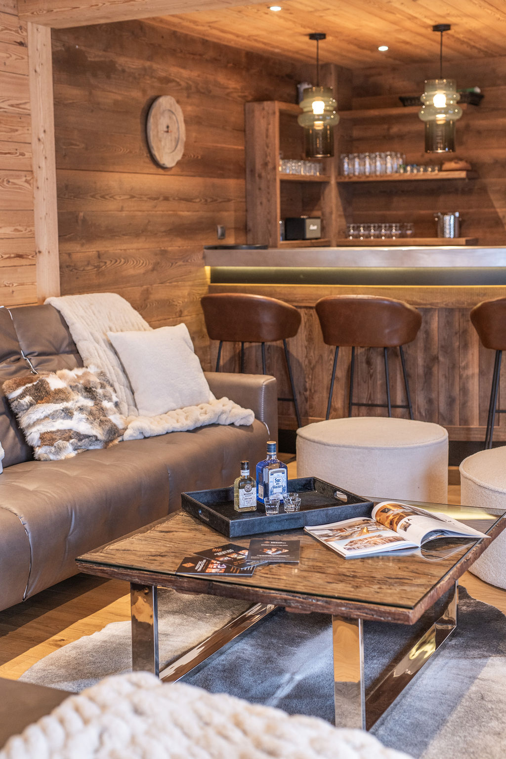 Cozy lounge area in a premium chalet for a bike tour in Alpe d’Huez
